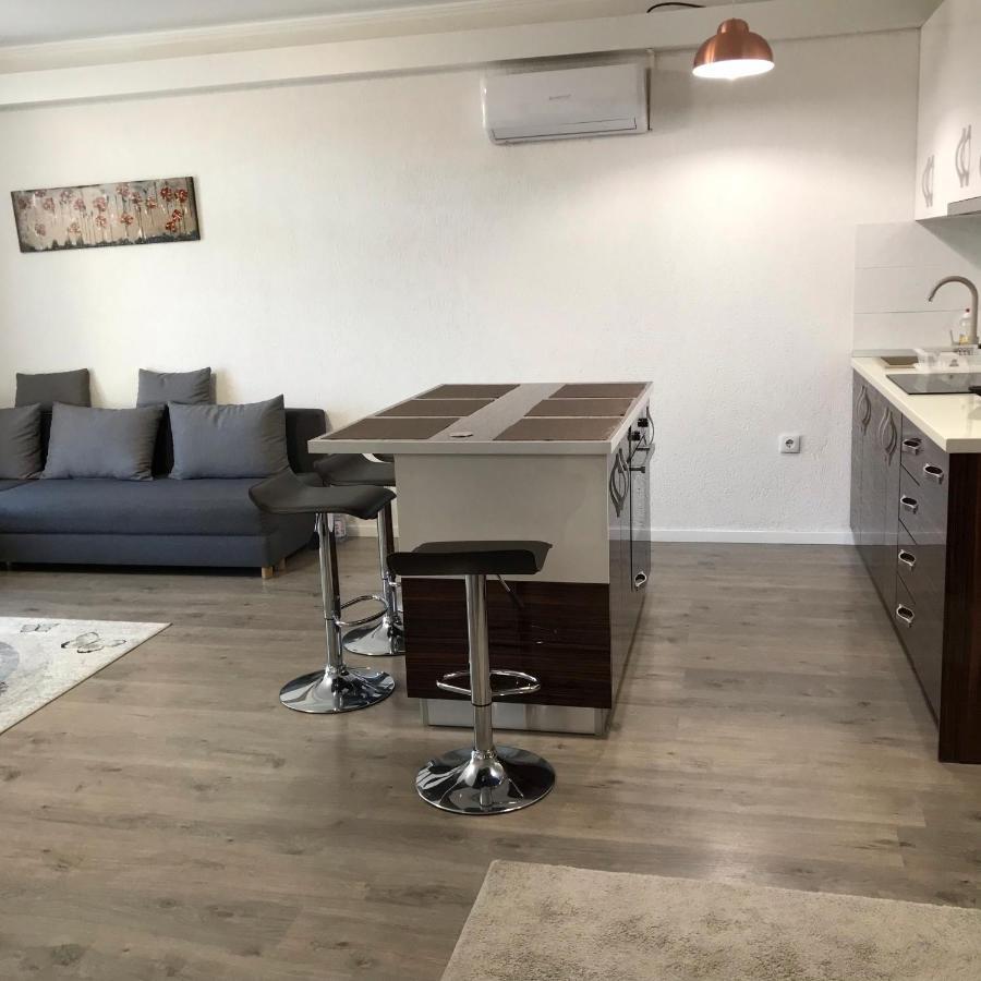 Mira Apartman Дебрецен Екстериор снимка
